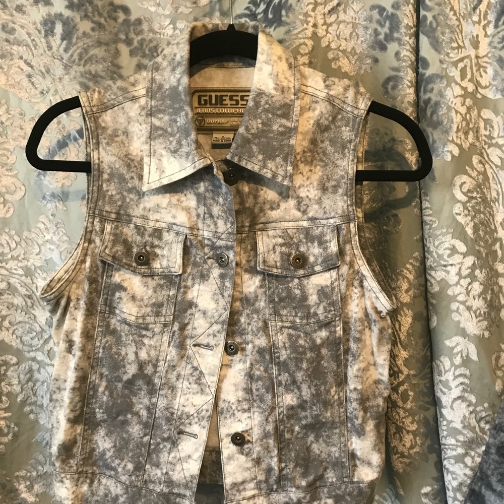 Denim sleeveless jacket